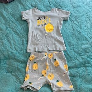 Toddler boy summer pajama set 5T. Old Navy brand.